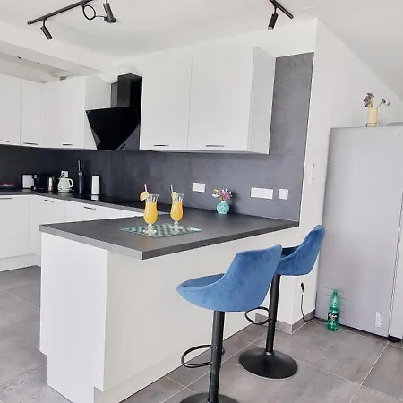 Luxury Adria With Private Pool And Sea View דירה ווינייראץ