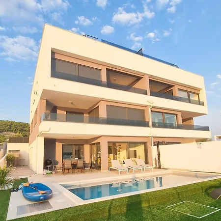 דירה Luxury Adria With Private Pool And Sea View